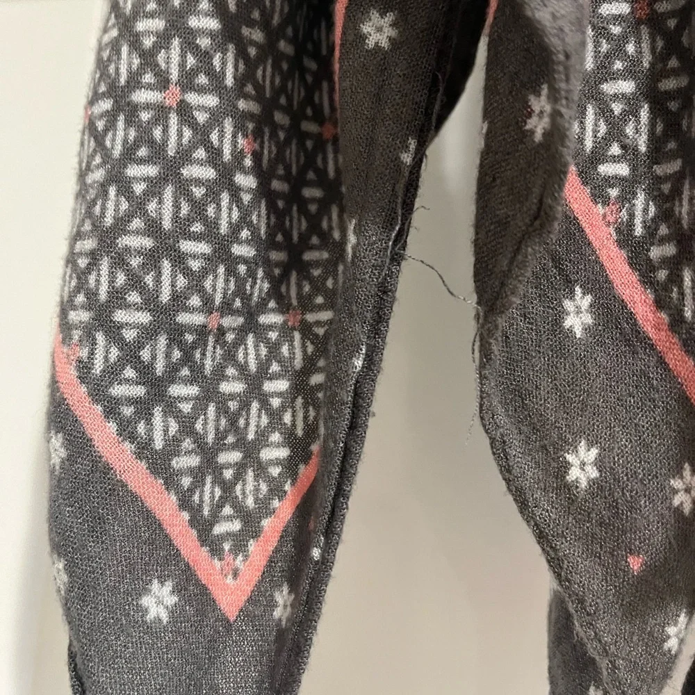 Kids Patterned Scarf - Gray and Pink